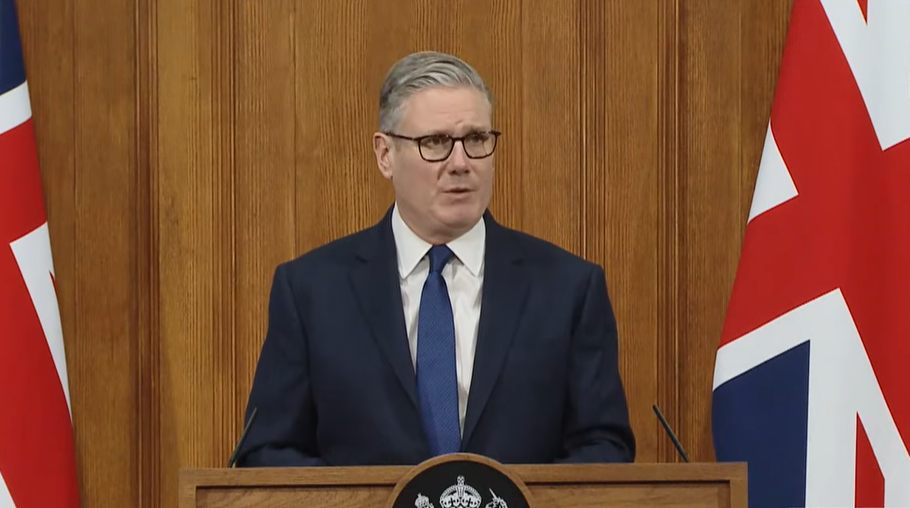 Британія збере зустріч понад 30 країн щодо розблокування Ормузької протоки