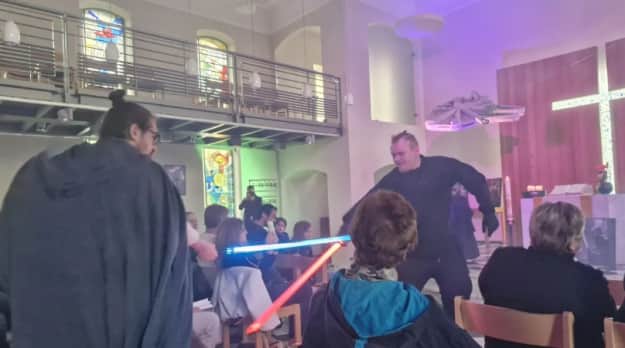 The church in Germany held a worship on the motives of  » Star wars’  »