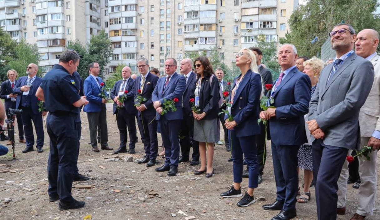 В Україні другий день перебувають з візитом 23 постійних представники країн-учасниць ОБСЄ