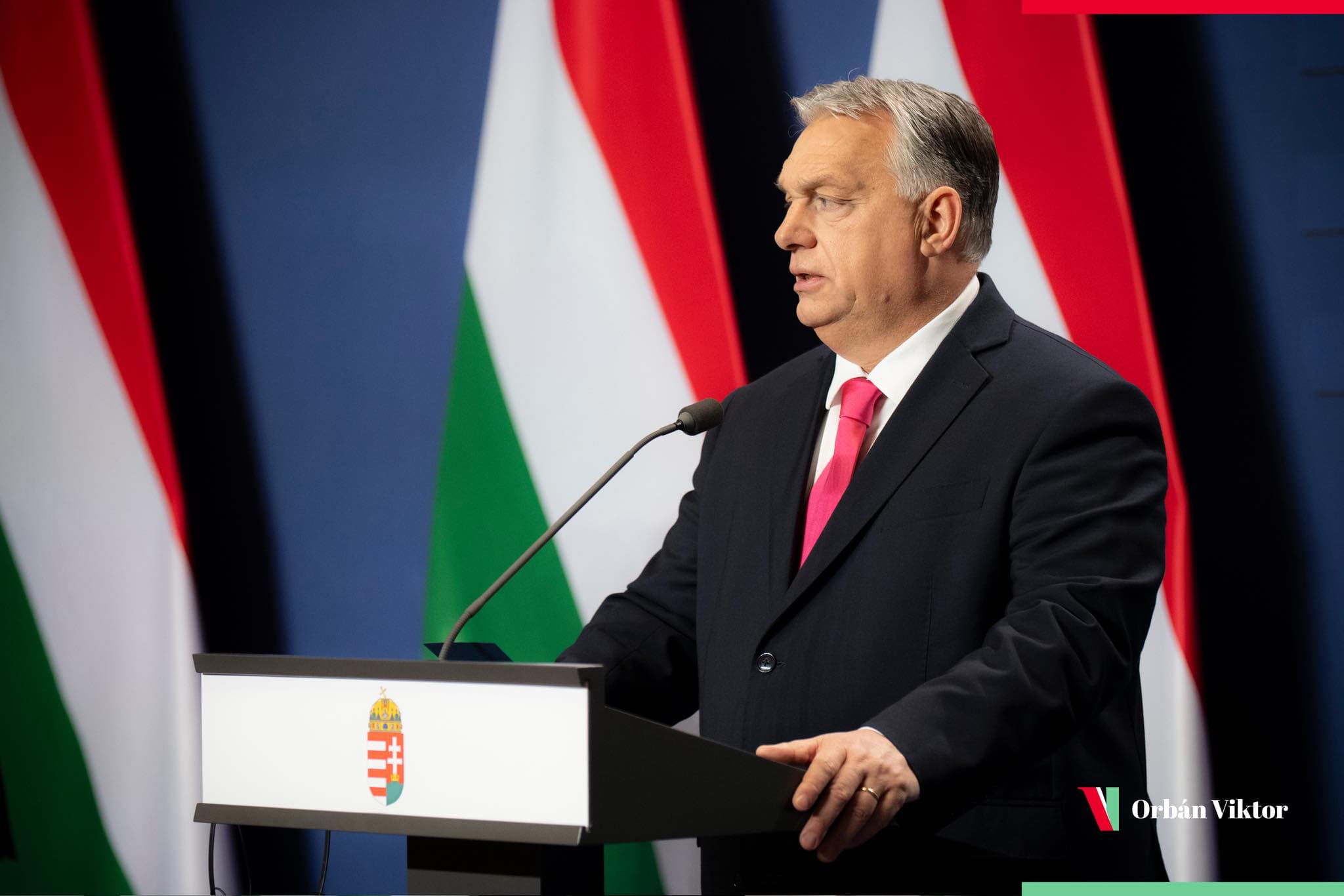 Orbán claims Hungarians need to grant his party authority in order to avoid war