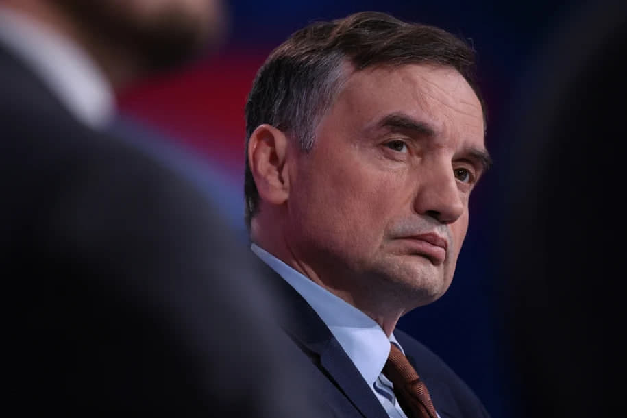 Суд у Варшаві не дозволив видати європейський ордер на арешт ексміністра Зьобро