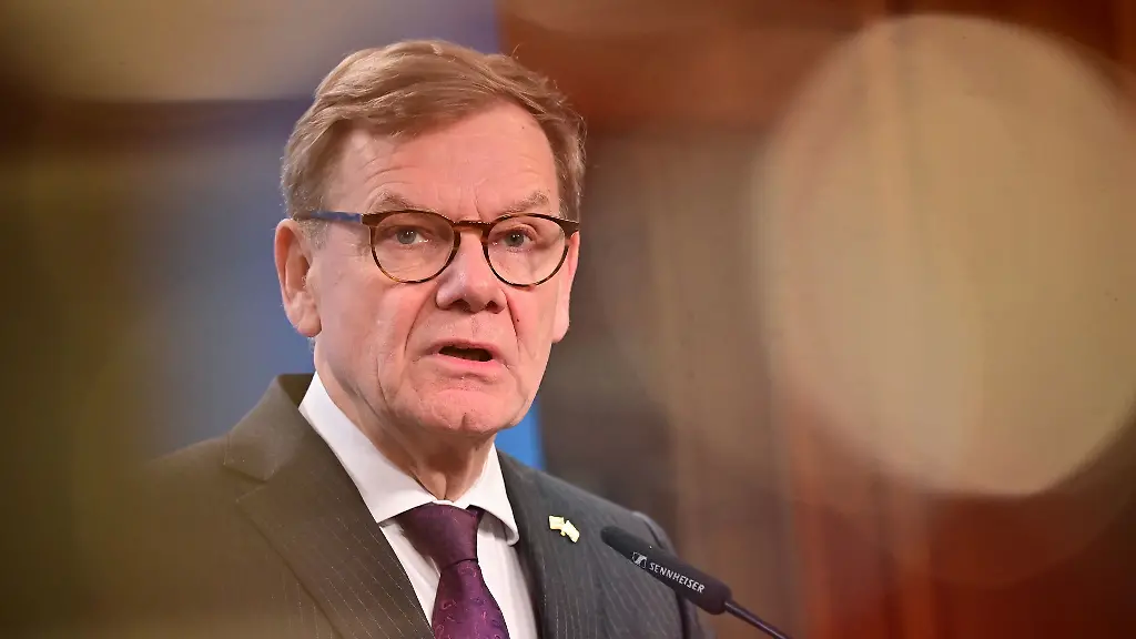 German foreign minister: Ukraine may face "painful concessions" ending in referendum