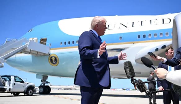 Трамп підтвердив, що повертався з саміту НАТО не президентським літаком