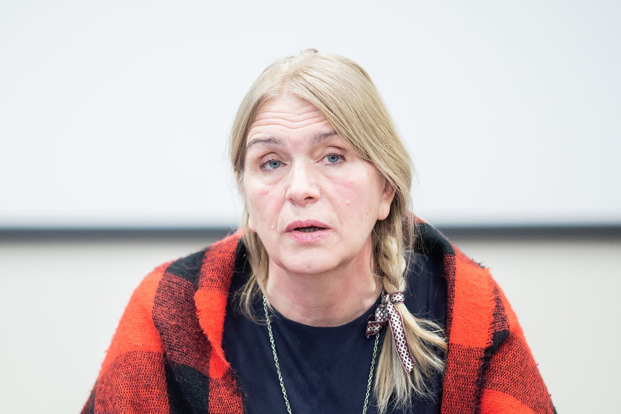 У Литві суд скасував штраф за георгіївську стрічку для проросійської активістки