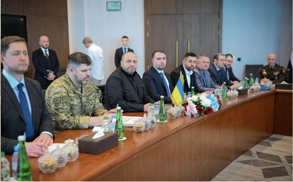Ukrainian delegation prepares report to Zelenskyy after trilateral meeting in Abu Dhabi