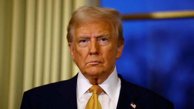 Трамп знову пригрозив виходом США з НАТО Трамп знову пригрозив виходом США з НАТО