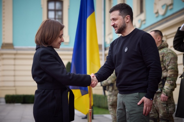 Zelenskyy congratulates Moldovan President Maia Sandu on election ...