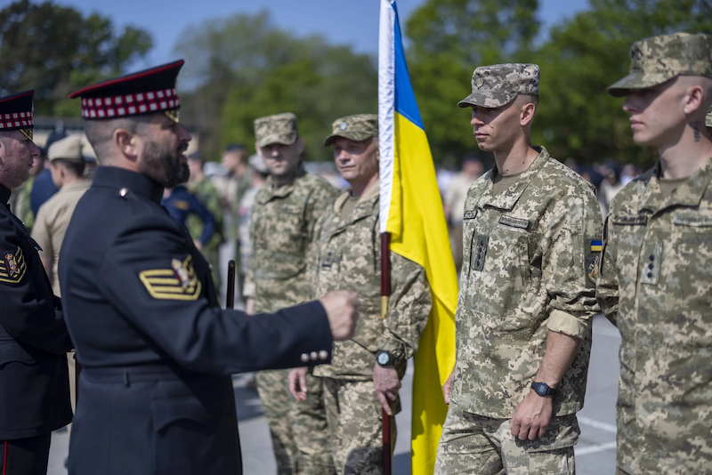 Українські військові долучаться до ходи з нагоди Дня перемоги у Британії