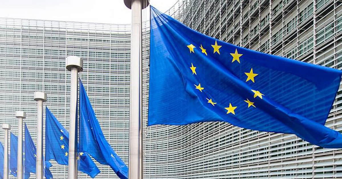 Реакція ЄС на плівки Міндіча, 19 млрд від Норвегії, Макрон зупиняє пенсійну реформу: новини дня