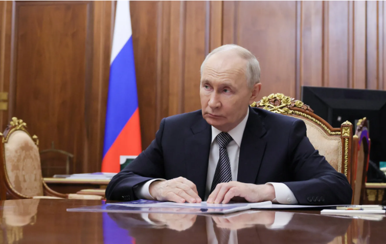 ЗМІ: Німеччина, Франція та Британія розробляють план із залучення Путіна до переговорів