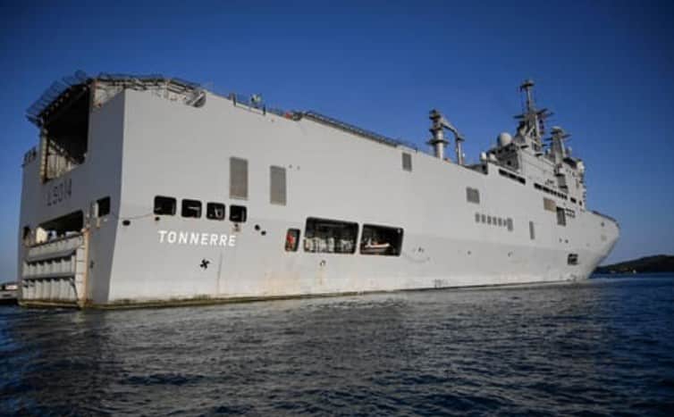 Франція відправила у Середземне море судно-носій гелікоптерів