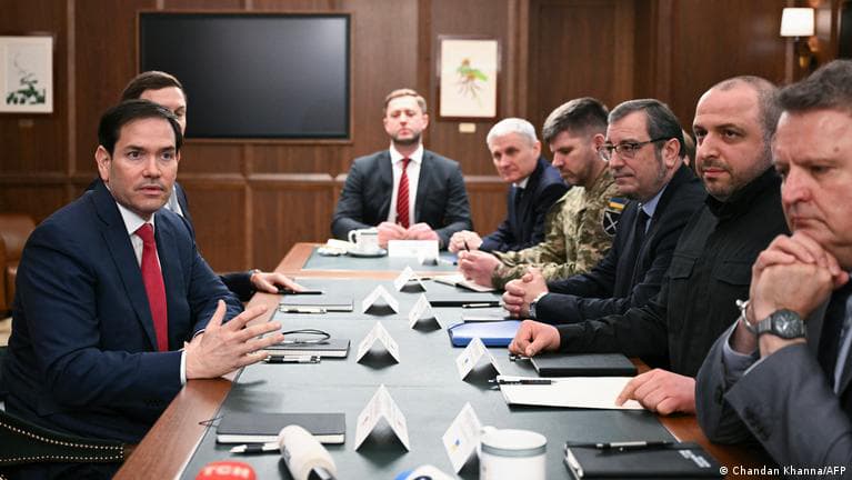 ЗМІ: переговори Україна-США-РФ можливі в Абу-Дабі або в Швейцарії