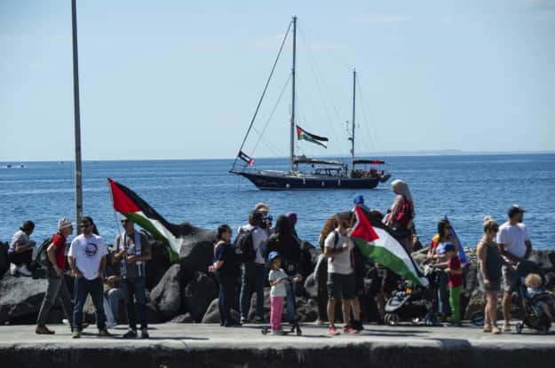 Greta Tunberg and 11 more activists went to the Gaza Sector