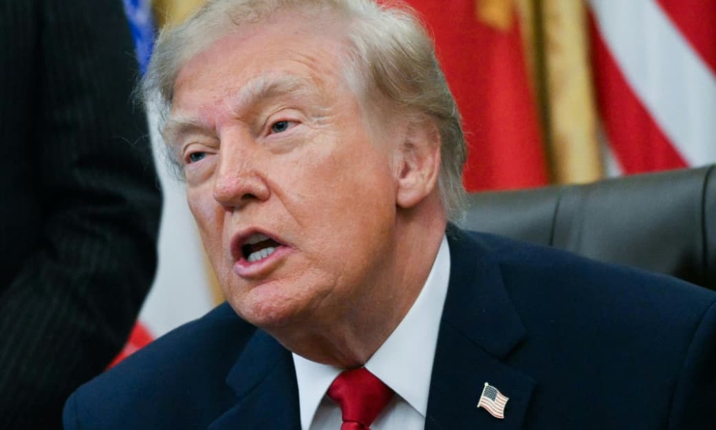 Трамп відповів, чи пов’язує чуму в Росії з біологічною зброєю