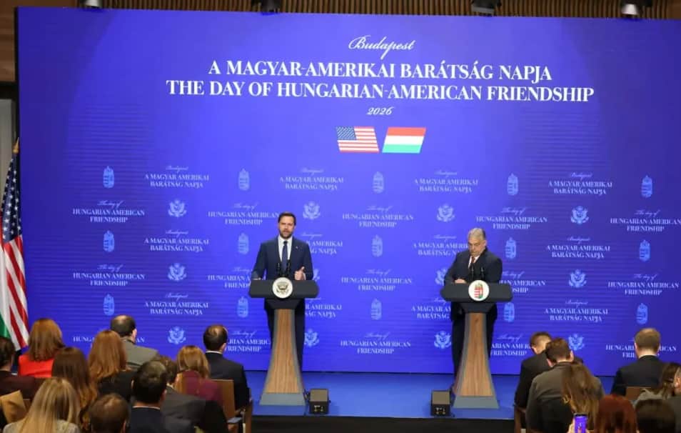 Венс каже, що Трамп відрядив його до Орбана, бо ЄС втручається у вибори