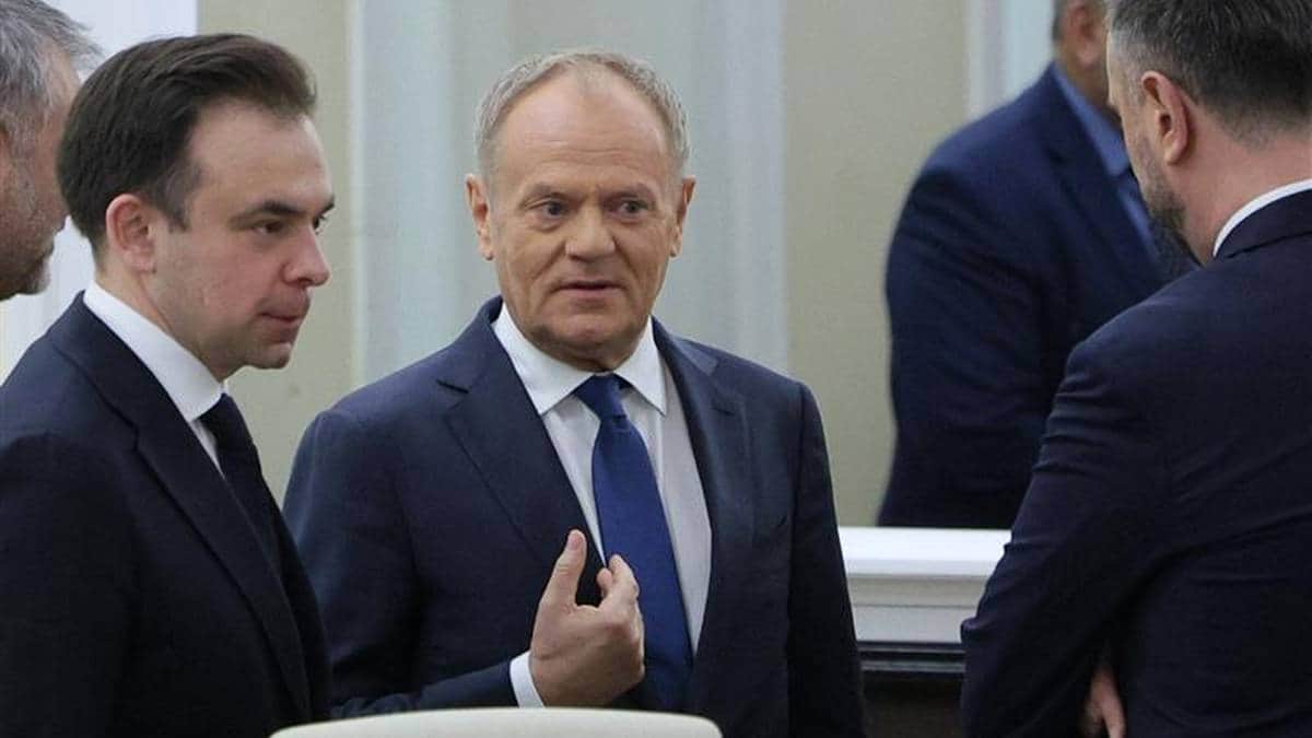 Польський уряд схвалив рішення в обхід вето Навроцького щодо програми з переозброєння