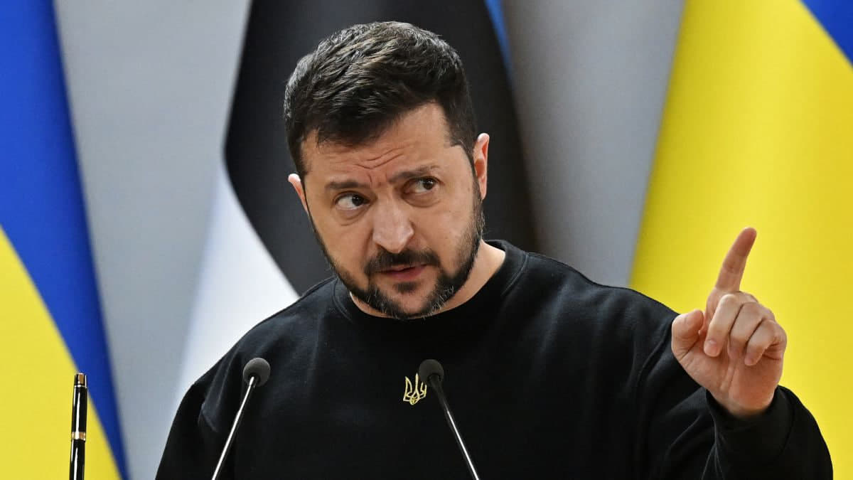 Зеленський звільнив трьох послів, які представляли Україну на Балканах
