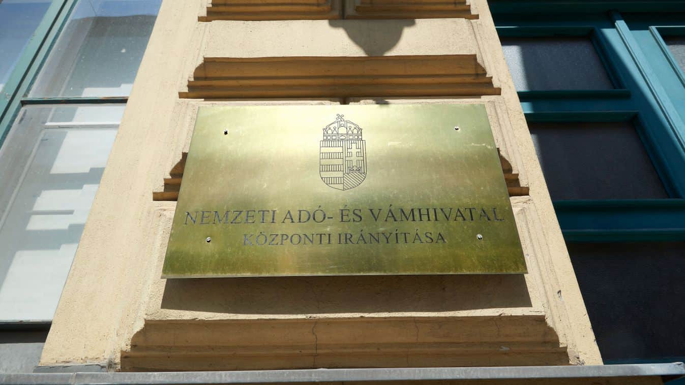 Hungary says it will expel detained Ukrainian cash-in-transit guards