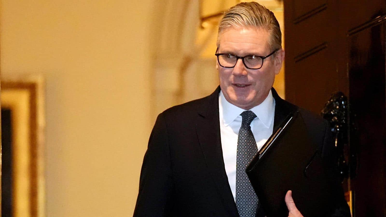 Більшість британців хочуть, щоб Стармер пішов з посади прем’єра