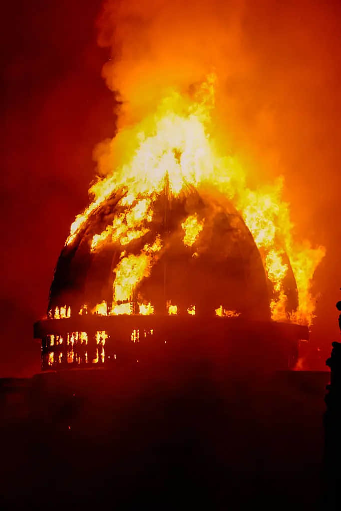 Через пожежу біля вокзалу в Глазго постраждав рух поїздів