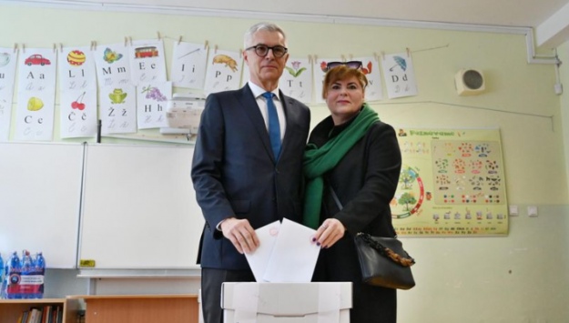 In Slovacchia si sta svolgendo il primo turno delle elezioni presidenziali