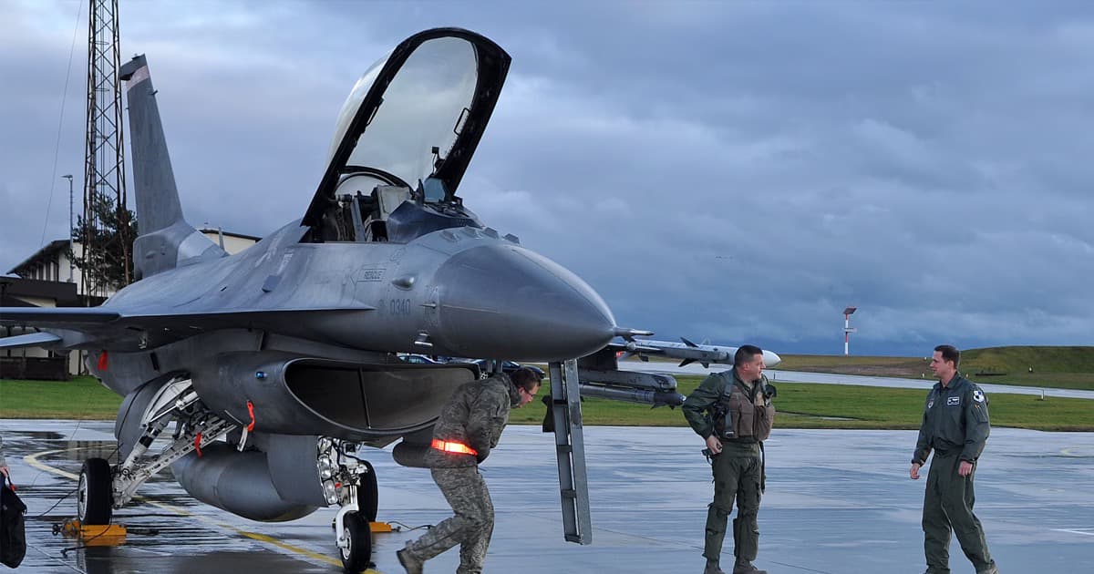 F-16 Pilot Training Hasn't Begun, Waiting For First Group To Leave ...