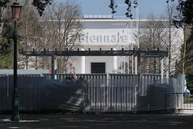 Журі Венеційської бієнале виключило РФ з претендентів на нагороди, але не заборонило участь