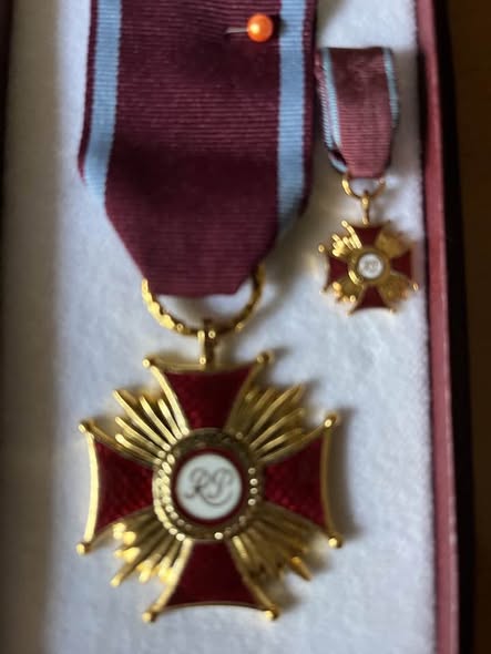Ексдепутат Сейму Польщі на знак протесту повернув Навроцькому нагороду Ексдепутат Сейму Польщі на знак протесту повернув Навроцькому нагороду