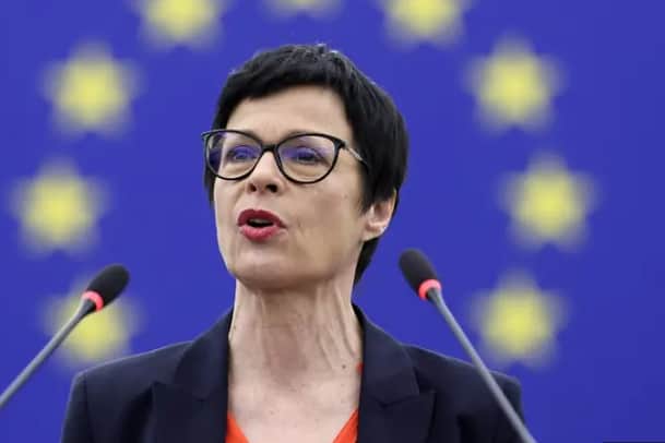 EU Commission warns Ukraine that law on anti-corruption agencies has consequences for EU accession