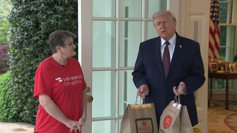 Трамп каже, що телефонували з Ірану і забажали укласти угоду