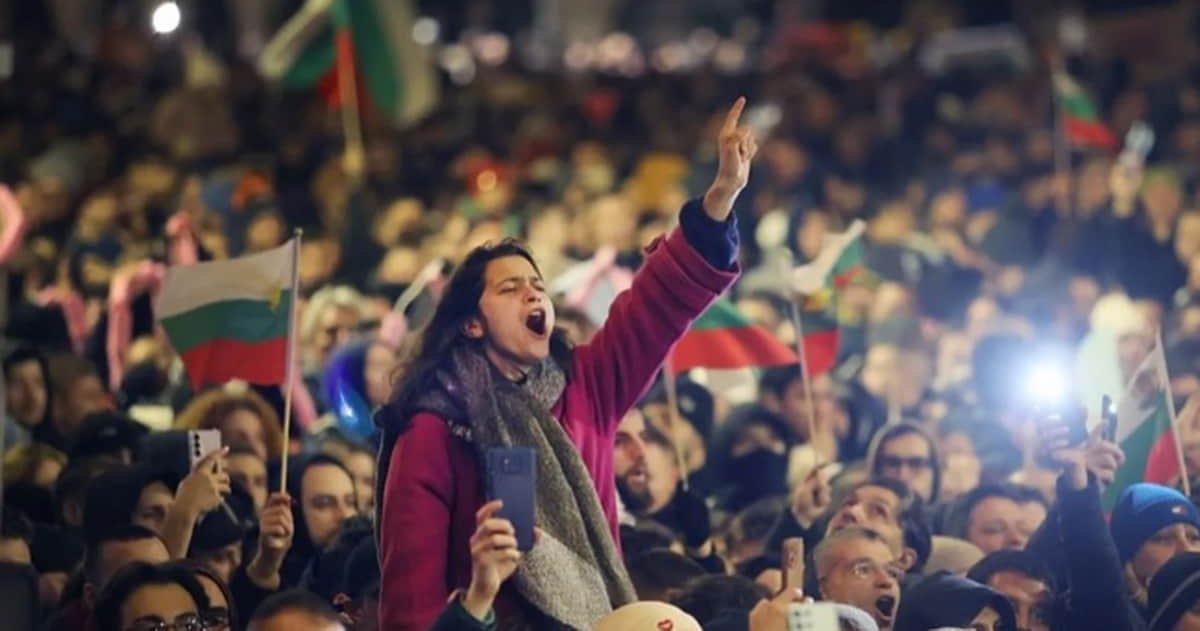 Why Bulgaria's government is shaking amid country's euro transition and what it means for Ukraine