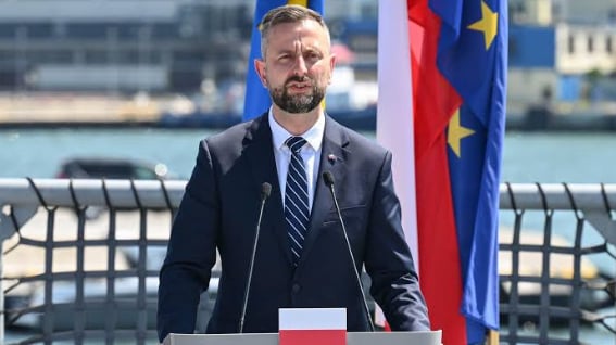 Міністр оборони Польщі доручив розсекретити військову допомогу Україні