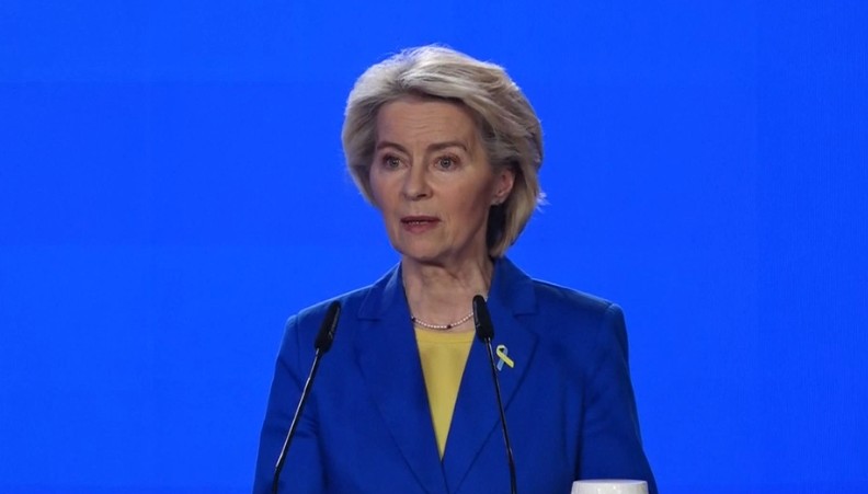 Von der Leyen vows to resolve issue of providing Ukraine with €90bn loan despite Orbán