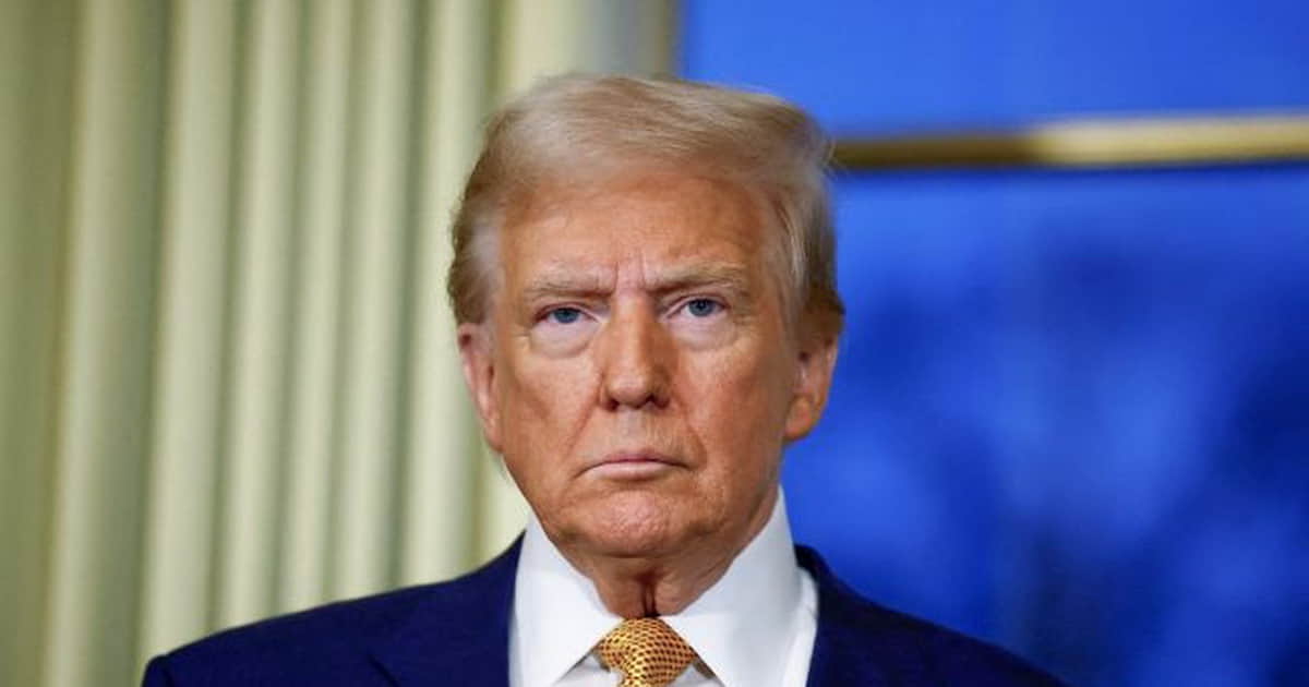 Чи може скандал навколо справи Епштейна потопити Трампа і розколоти республіканців