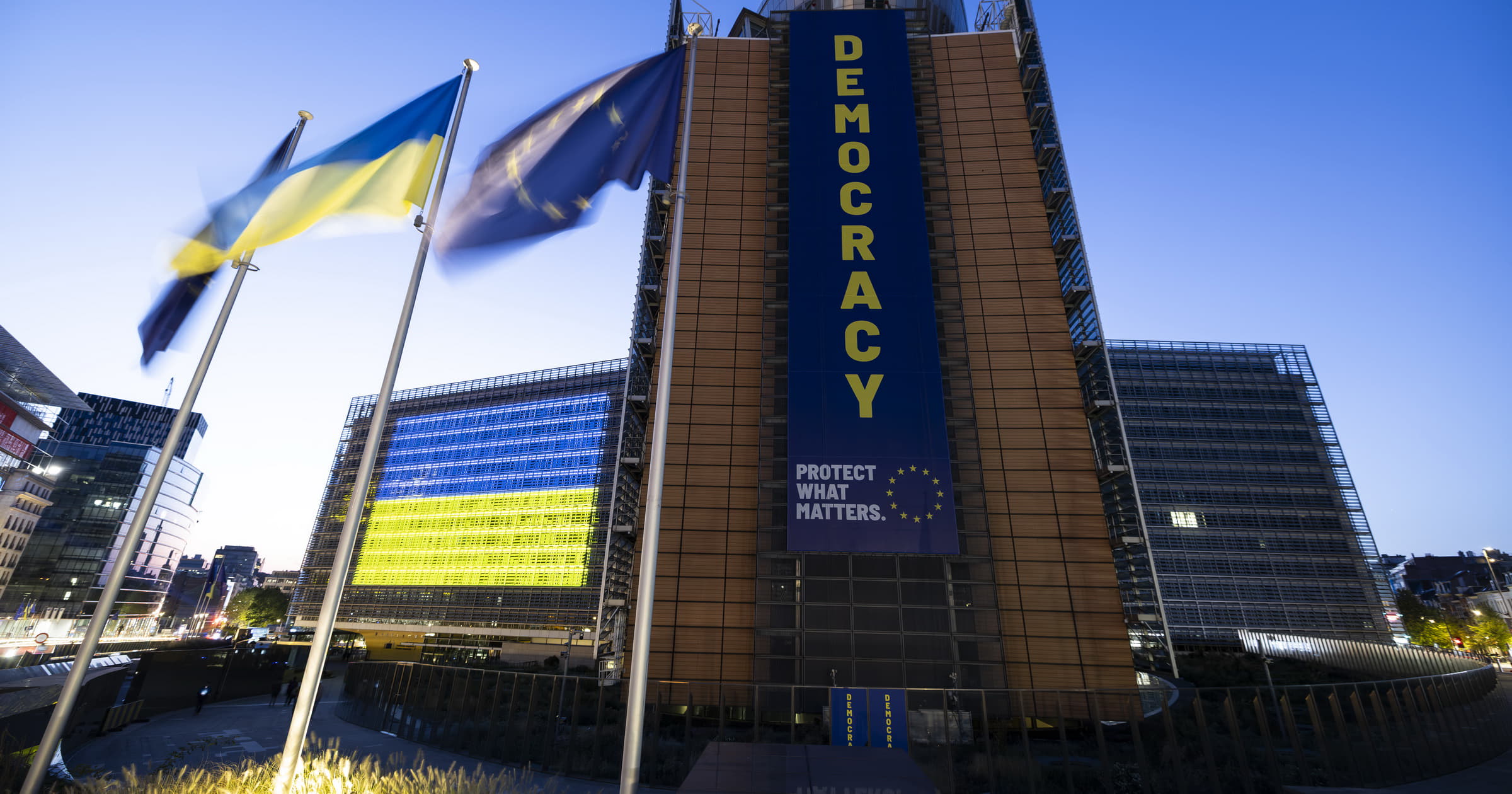 Рік без реформ, але й без покарання. Що показав тіньовий звіт про вступ України в ЄС Рік без реформ, але й без покарання. Що показав тіньовий звіт про вступ України в ЄС