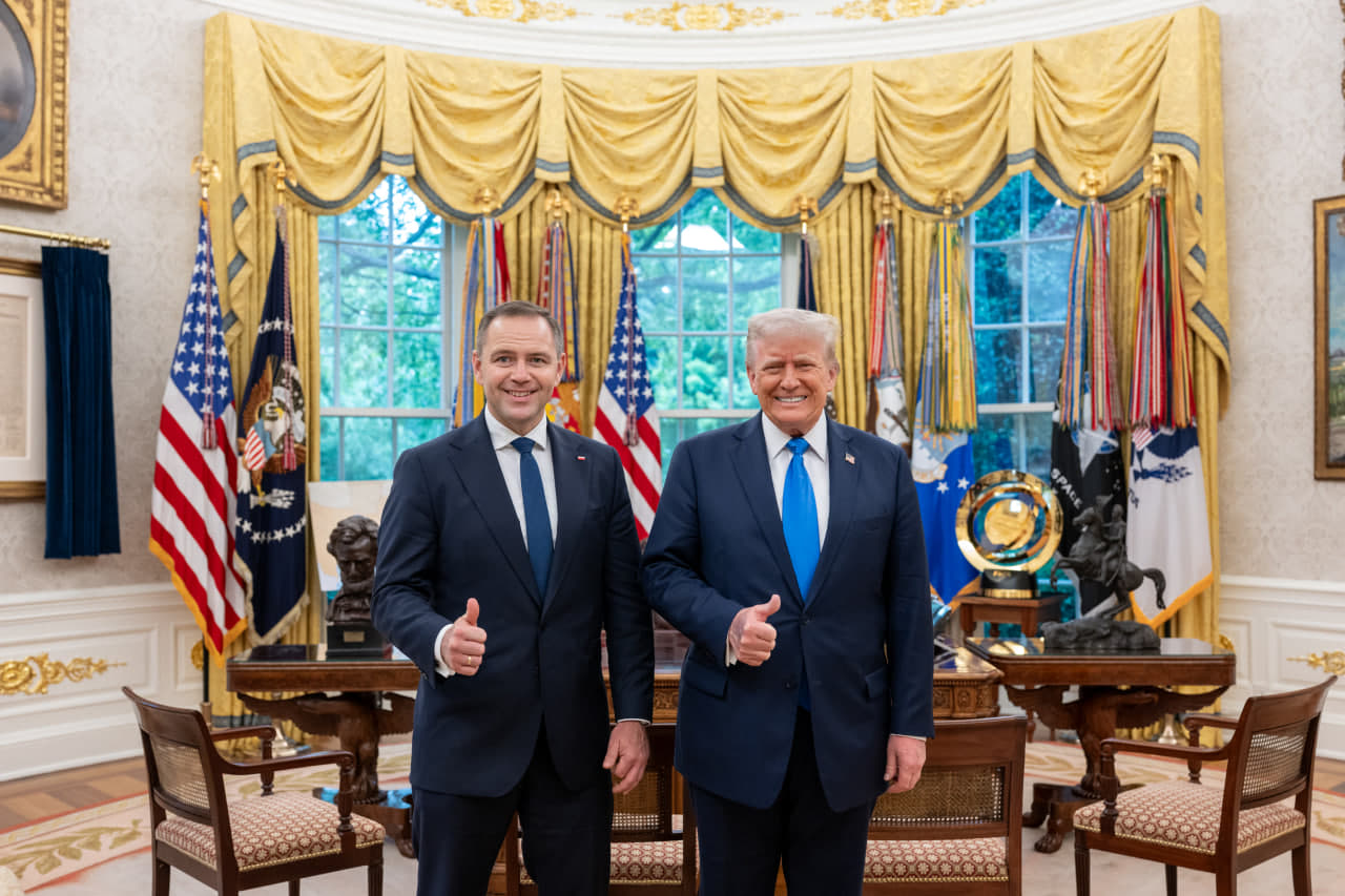 Навроцький і Трамп обговорили американський контингент в Європі