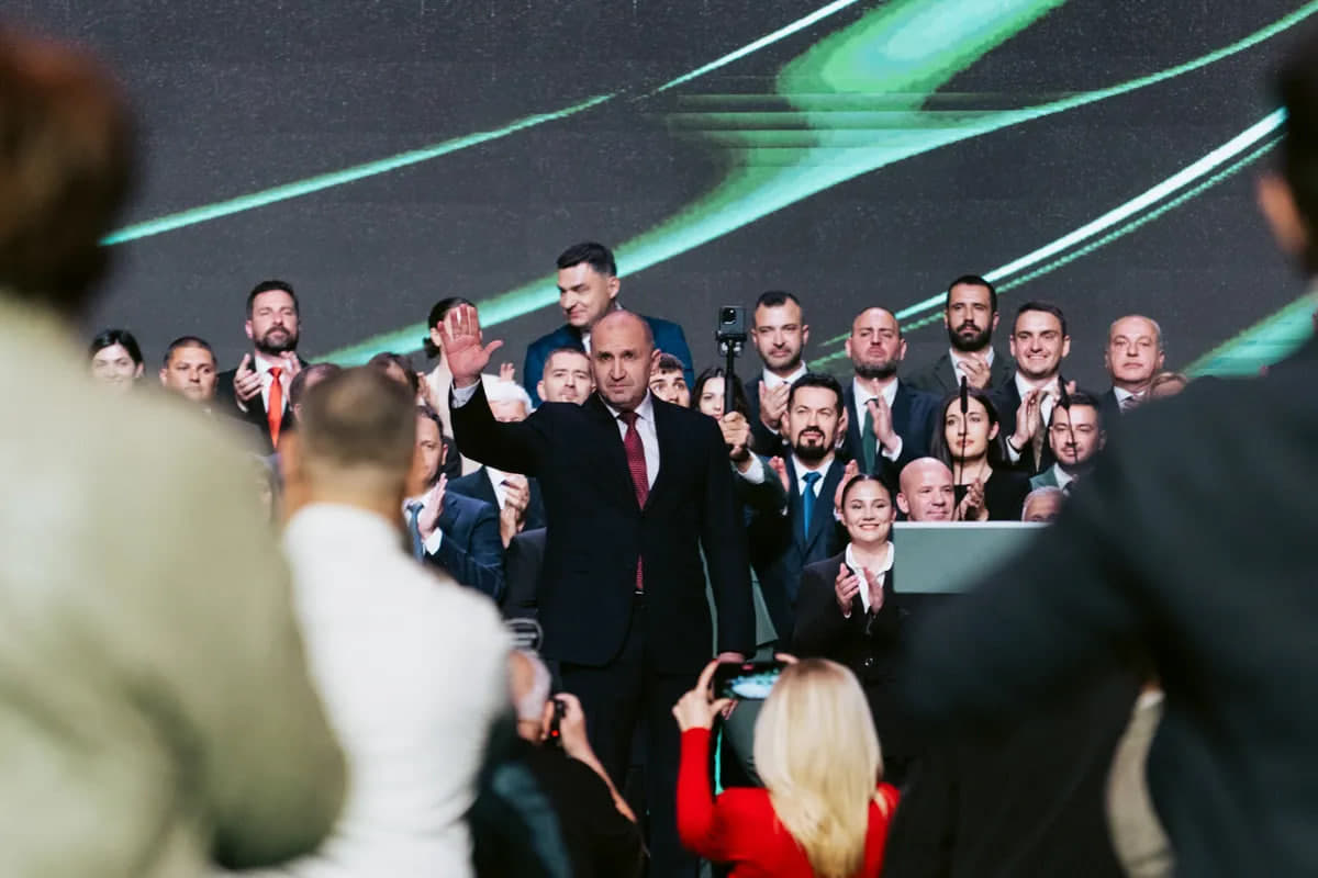 Прем'єр Болгарії вважає, що ЄС має очолити переговори з РФ щодо війни в Україні