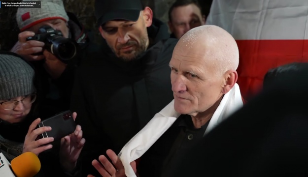 З репортажу З репортажу