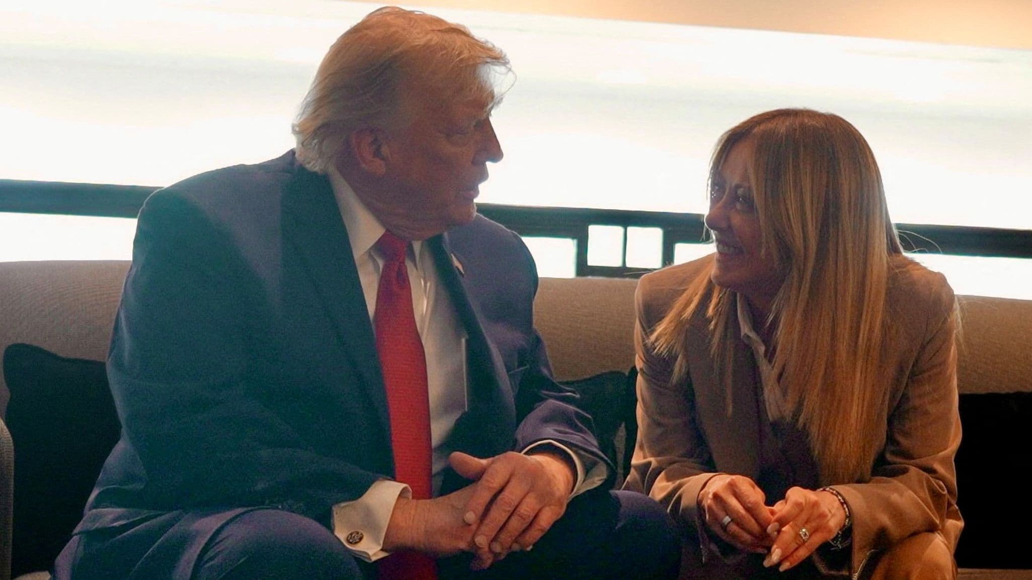 L'ambassadeur américain cherche à apaiser les tensions Trump-Meloni