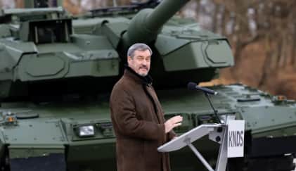 Прем'єр Баварії вимагає якнайшвидше ввести в Німеччині обов'язкову військову службу