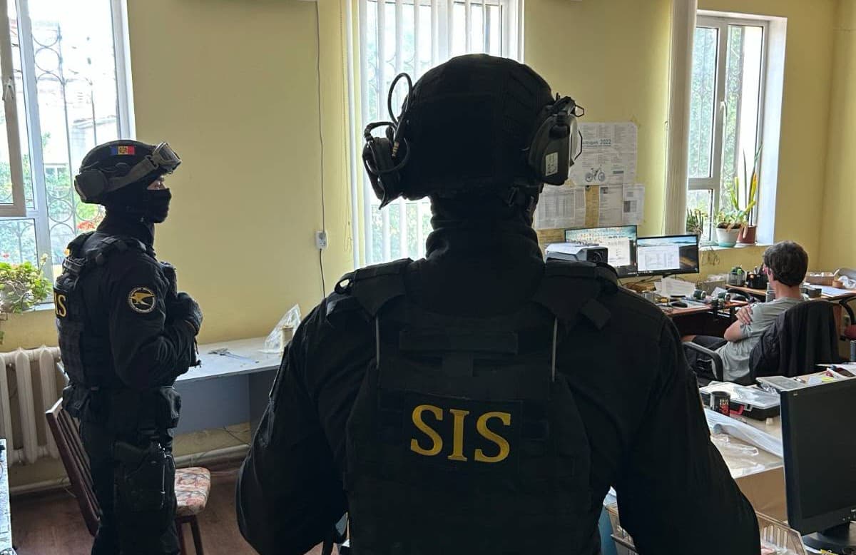 У Молдові викрили схему з незаконного вивезення в РФ товарів для військових літаків