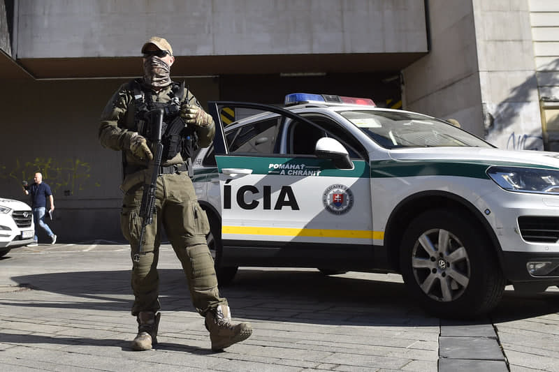 У Словаччині викрили план підпалу заводу безпілотників: є затримані