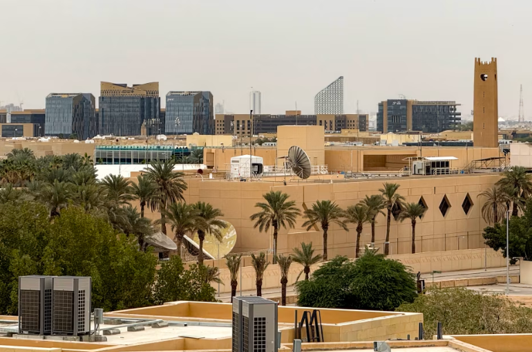 ЗМІ дізнались масштаби пошкоджень у посольстві США в Ер-Ріяді після влучань 