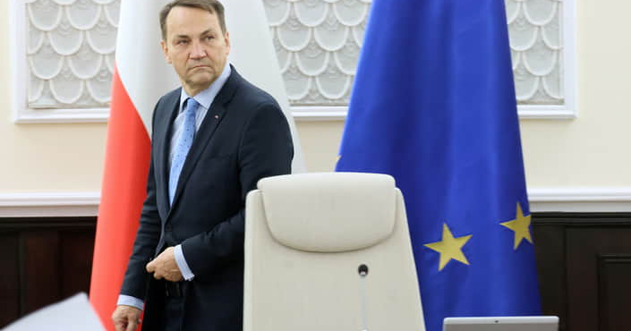 Сікорський: Європа може знищити половину НПЗ РФ, навіть без США