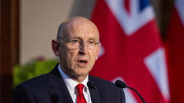 Міністр оборони Британії все ще вірить у здатність Трампа всадити Путіна за стіл перемовин