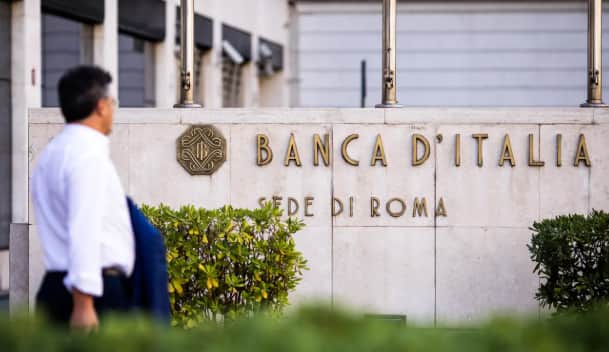 Італія випередить Грецію як країна з найбільшим боргом у єврозоні