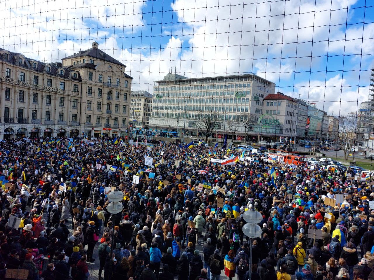 Фон на митинг 22 июня